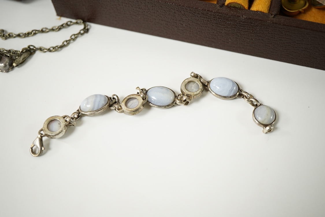 A jewellery box and contents to include an 18ct and plat. single stone sapphire and one (ex two) stone diamond ring, silver and costume jewellery..